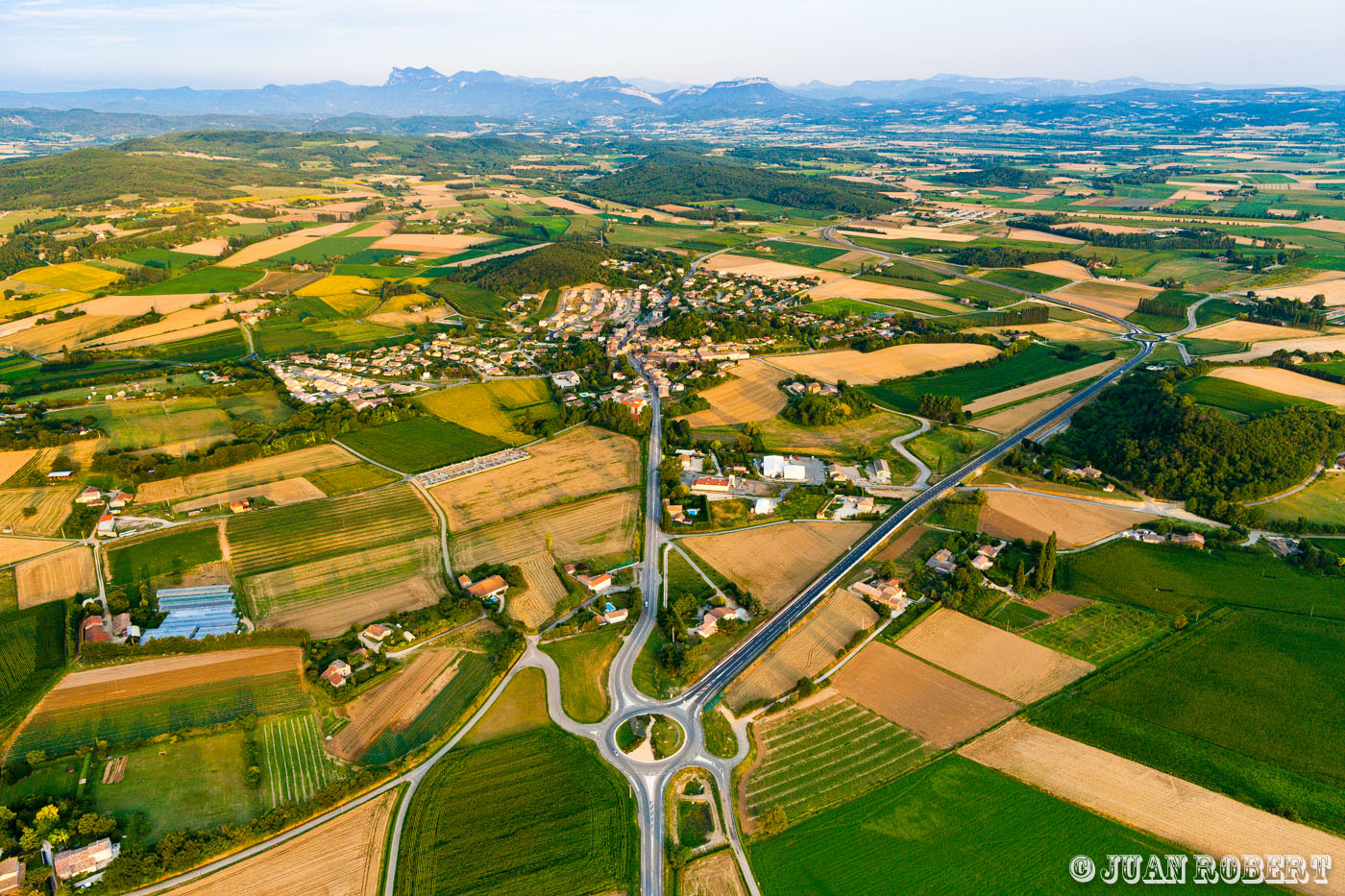 Juan_Robert_photo_aerienne-6.CR2Die, Photographe France et étranger., Photographe de reportage, Photographe professionnel Rhone Alpes, Photographie, ULM, diois, hélicoptère, image aerienne, image aerienne Ardeche, image aérienne, image aérienne Drôme, images aeriennes, images aeriennes France, images aériennes, images aériennes Rhône-Alpes, littoraux, montagnes, patrimoine, paysage, paysages, photo aerienne, photo aerienne PACA, photo aérienne, photo aérienne drome, photo aérienne isere, photo aérienne isère, photo aérienne vercors, photo basse altitude, photo touristique, photographe aerien, photographe aérien, photographie aerienne, photographie aeriennes, photographie aérienne, photographie aériennes, photographies aeriennes, photographies aériennes, photos aeriennes, photos aériennes, photothèque, prise de vue aerienne, prise de vue aérienne, prise vue aerienne, prise vue aérienne, prises de vue aerienne, prises de vue aérienne, prises de vues aériennes, routes, vol, vols l littoral, vue aerienne, vue aerienne france, vue aerienne provence, vue aérienne Ardèche, vue aérienne valence, vues aeriennesMontoisonDrôme - Rhone-AlpesRD 111 - déviation de Montoison