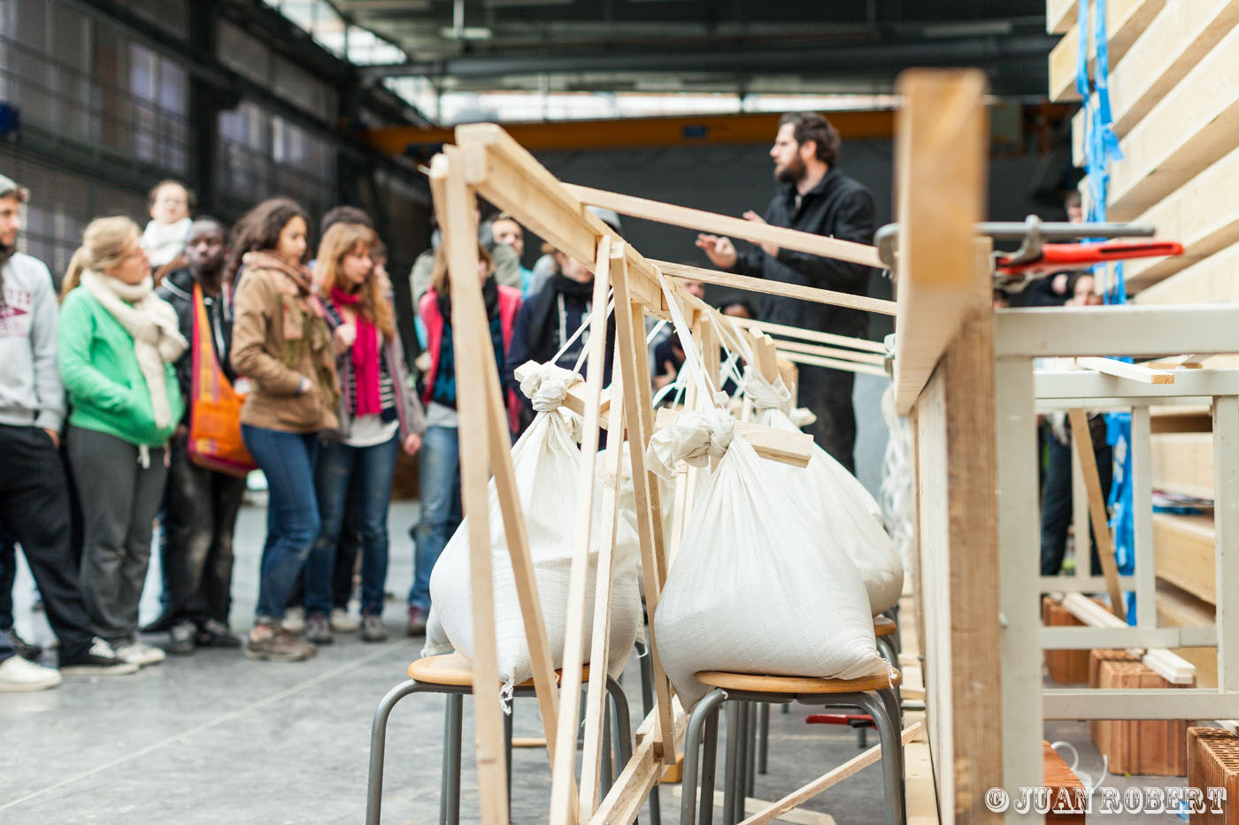 Les Grands Ateliers : plateforme de recherche accueillant des étudiants d'art, d'architecture... model de la future plateforme Astus. Ici : testes de résistance de structures de charpente par des étudiants parisiens en école d'architecture, Buffet, Catalogue, Compétition sportive, Conférence, Coordonnées GPS, Diaporama, Evènement photo, Galerie web, Image corporate, Inaugurations, Industrie, Organismes publics, PME, Photo d'illustration, Photo institutionnelle, Photo spectacle, Photographe France et étranger, Photographe corporate, Photographe de reportage, Photographe entreprises, Photographe entreprises Portraits professionnels, Photographe industriel, Photographe portrait, Photographe presse, Photographie, Photos collectivités, Photos reportage, Portrait photo entreprise, Présentation corporate, Publicité, Reportage convention, Reportages évènementiels, Soirée d'entreprise, Suivi de chantiers, Séminaire, Time-lapse, Trombinoscope, Visites virtuelles, affiche, Photo professionnelle, Evènementiel entreprises, Assemblée générale, Evènementiel société, architecture, cocktail, colloque, communication, photos aériennes, privés, production, réunion, salon, signature, rapport, rapport d'activités, Villefontaine, Isère - Rhône-Alpes