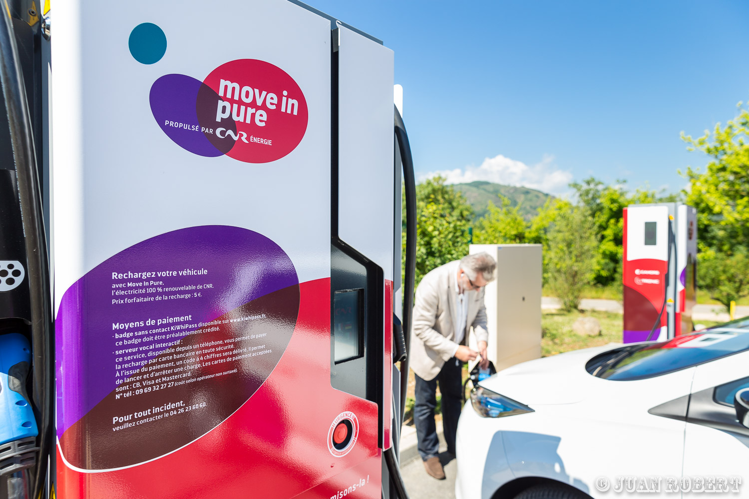 Auteur, CNR, Juan ROBERT, Laveyron, Photographe, automobile, inauguration, recharge, rhone, station, voiture, voiture électrique, électriqueLaveyronDrôme - Rhône-AlpesCNR, inauguration station de recharge électrique à Laveyron