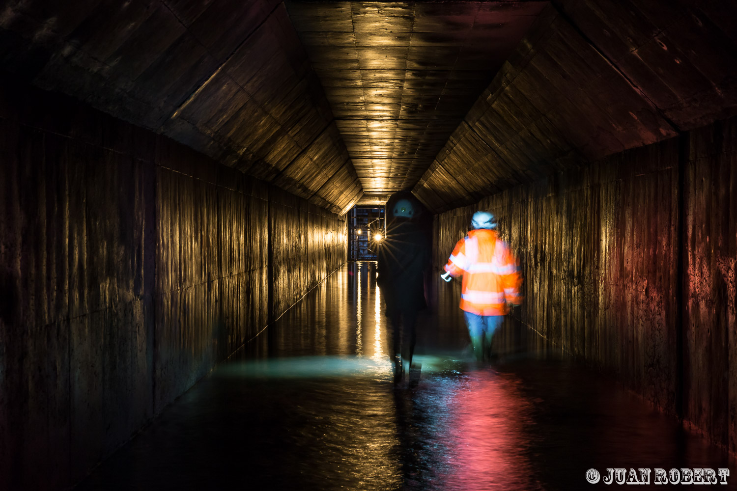 Usine de Logis-NeufAuteur, CNR, Juan ROBERT, Photographe, arrêt de navigation, barrage, echaffaudage, fleuve, fluviale, industrielle, maintenance, navigation, ouvriers, rhone, sous-terrain, éclusesSaulce-sur-rhôneDrôme - Rhône-AlpesCNR, Arrêts de navigation