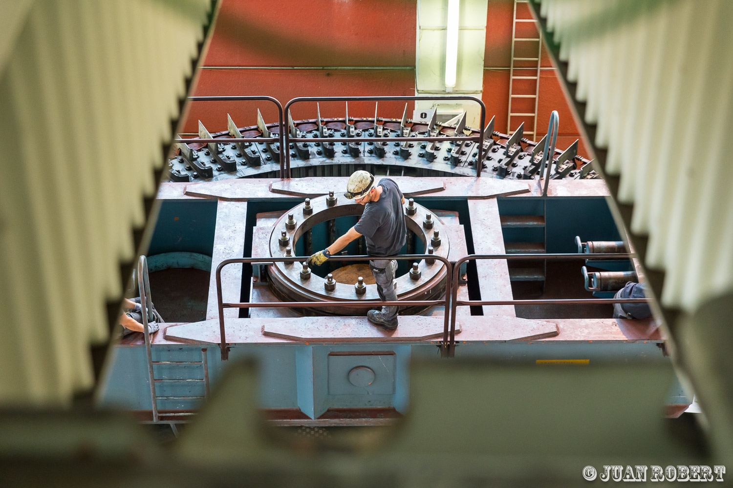 Auteur, Juan ROBERT, Photographe, industrielleBeauchastelArdêche - Rhône-AlpesCNR PMEM, démontage groupe 3 à Beauchastel